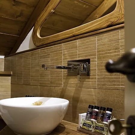 Dionysos Luxury *