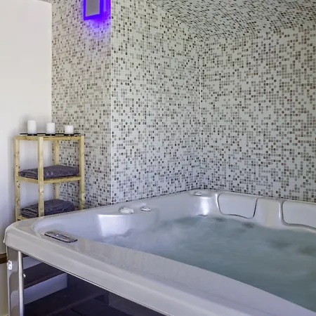 Dionysos Luxury * Keramiaí