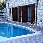 Hotell Dionysos Luxury